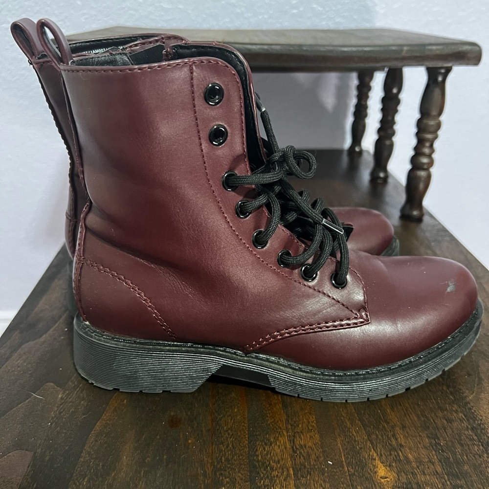 Women’s Burgundy Lace-Up Boots
